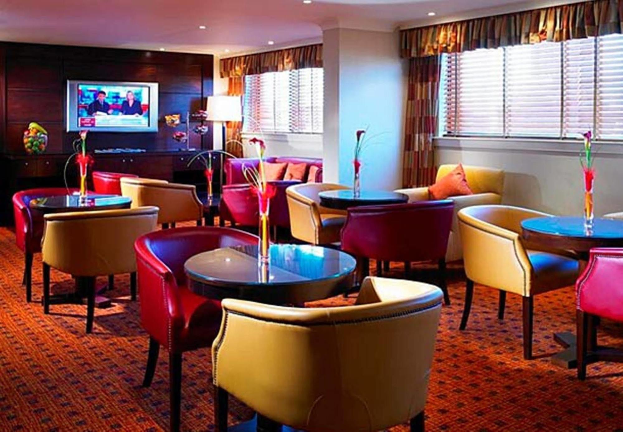 Cardiff Marriott Hotel Restaurante foto
